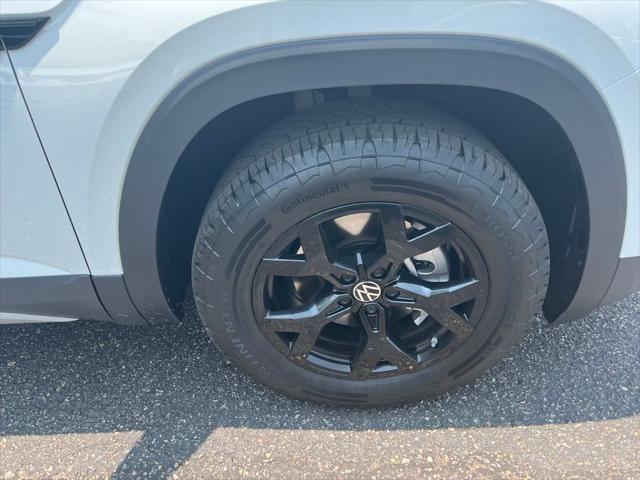 new 2025 Volkswagen Atlas car, priced at $46,539