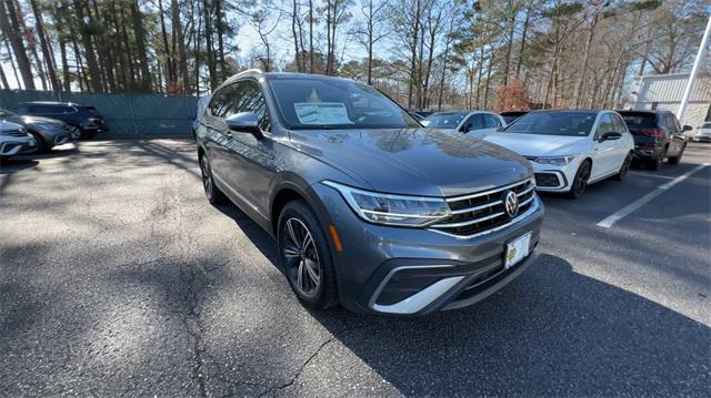 new 2024 Volkswagen Tiguan car, priced at $27,878