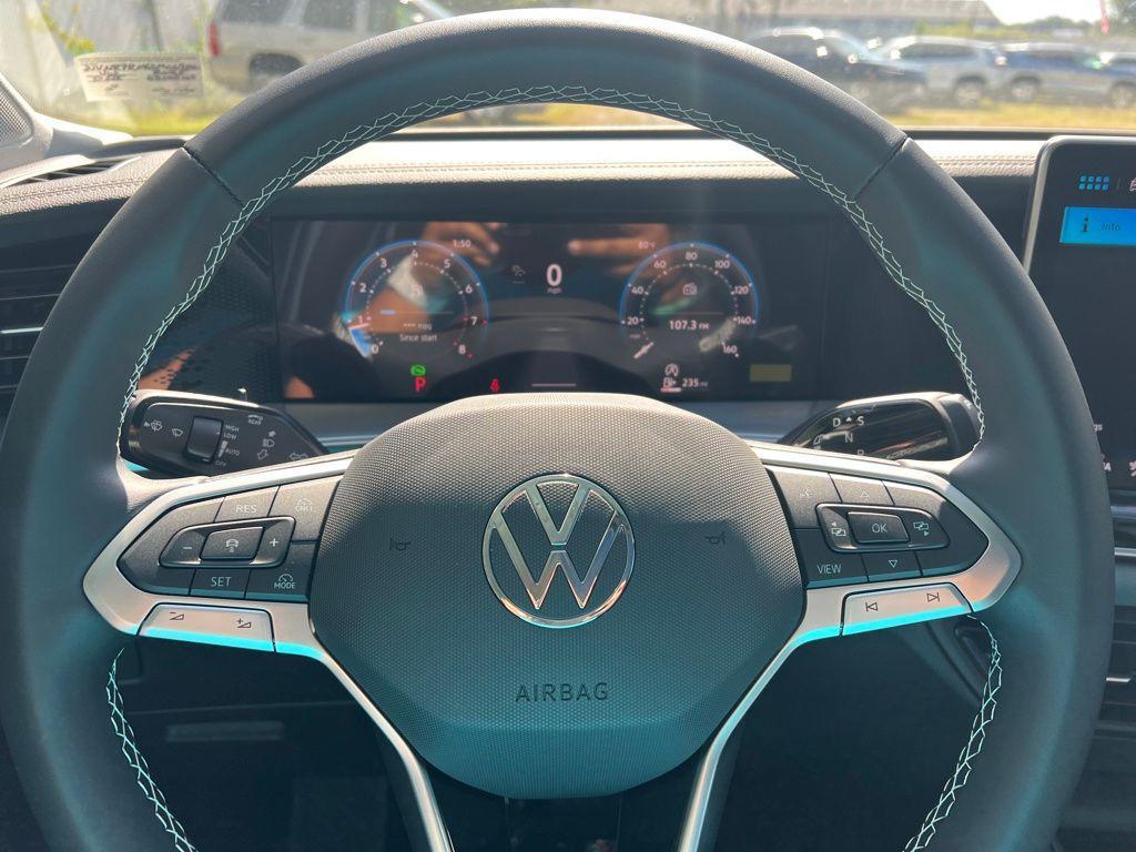 new 2025 Volkswagen Tiguan car, priced at $32,599