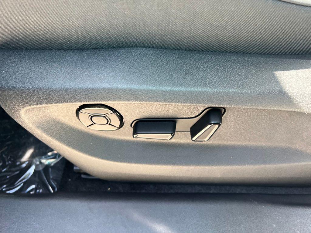 new 2025 Volkswagen Tiguan car, priced at $32,599