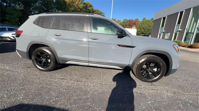 new 2025 Volkswagen Atlas car, priced at $48,271