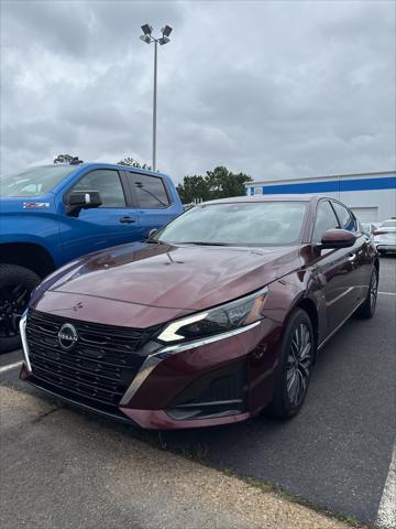 used 2023 Nissan Altima car, priced at $24,900