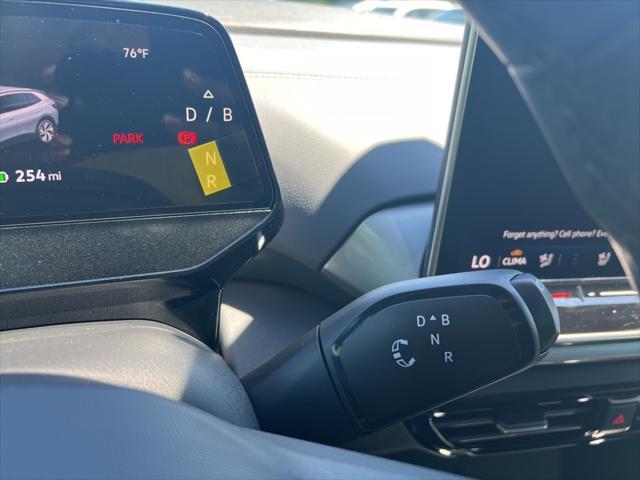 new 2025 Volkswagen ID.4 car, priced at $52,443