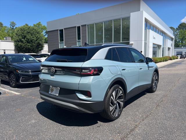 new 2025 Volkswagen ID.4 car, priced at $52,443