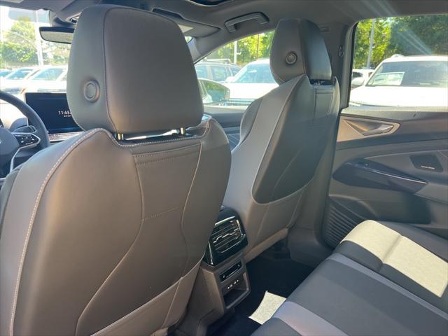 new 2025 Volkswagen ID.4 car, priced at $52,443