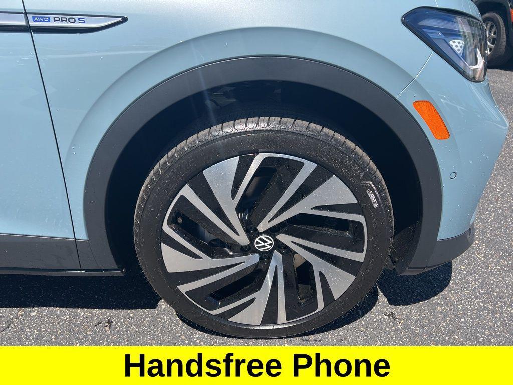 new 2025 Volkswagen ID.4 car, priced at $52,443