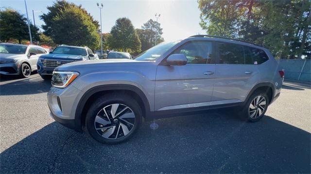 new 2024 Volkswagen Atlas car, priced at $39,174