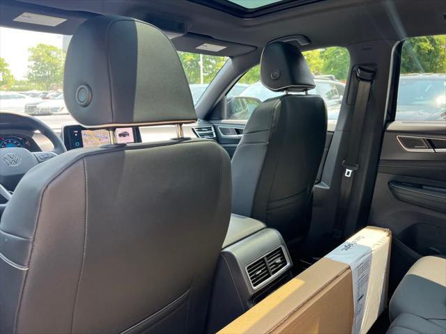 new 2025 Volkswagen Atlas Cross Sport car, priced at $52,147
