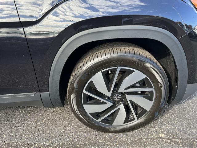 new 2025 Volkswagen Atlas car, priced at $45,471