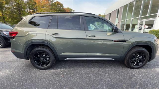 new 2025 Volkswagen Atlas car, priced at $45,964