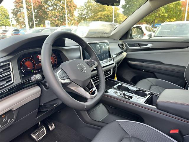 new 2025 Volkswagen Atlas car, priced at $45,964