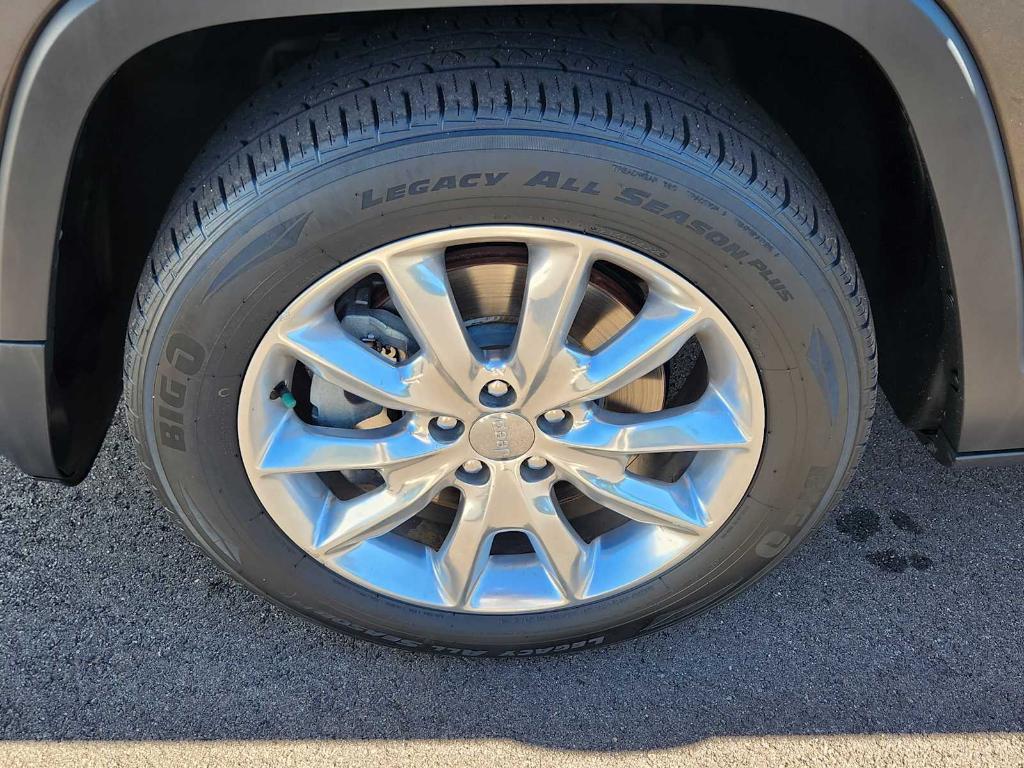 used 2016 Jeep Cherokee car, priced at $9,887