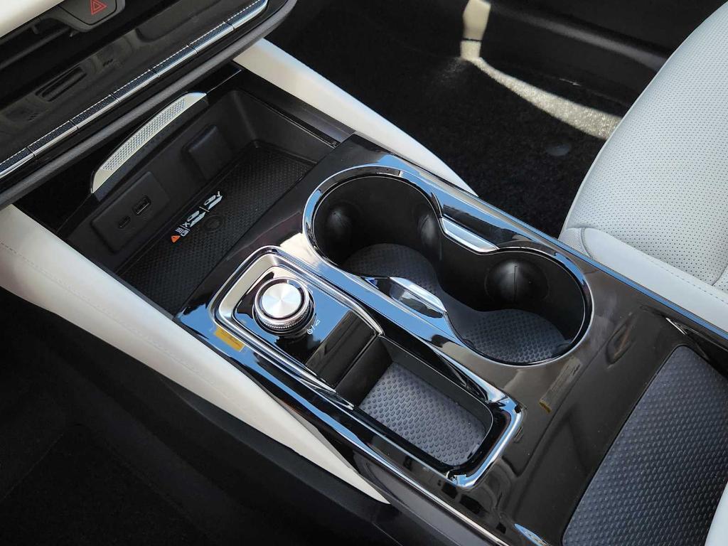 new 2025 Buick Envision car, priced at $47,595