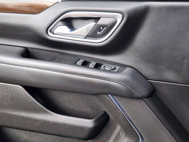 used 2022 GMC Yukon XL car, priced at $41,876
