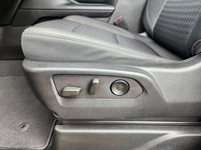 used 2022 GMC Yukon XL car, priced at $41,876