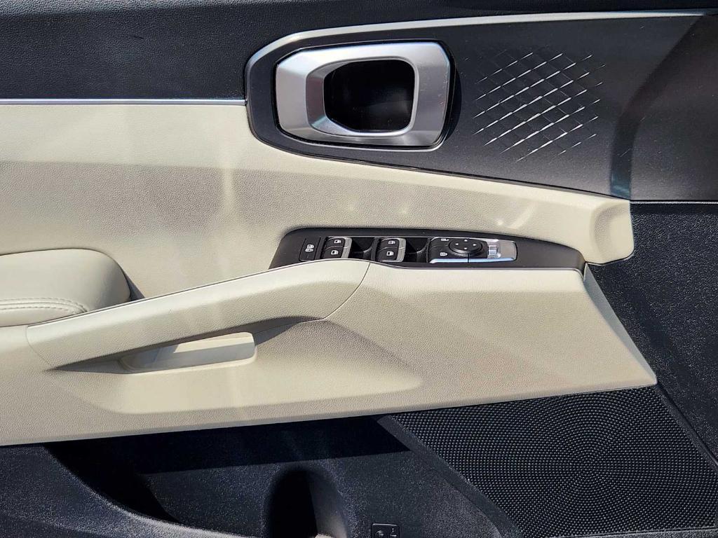 used 2023 Kia Sorento car, priced at $24,772