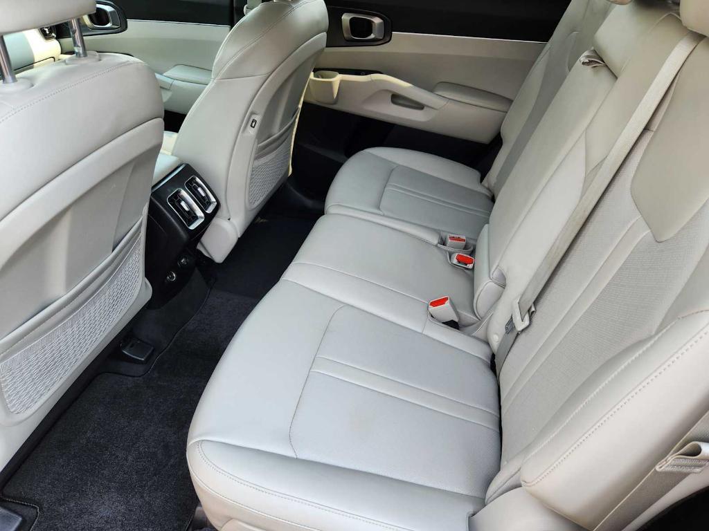 used 2023 Kia Sorento car, priced at $24,772