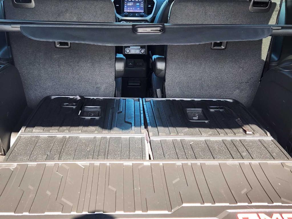 used 2023 GMC Acadia car, priced at $33,337
