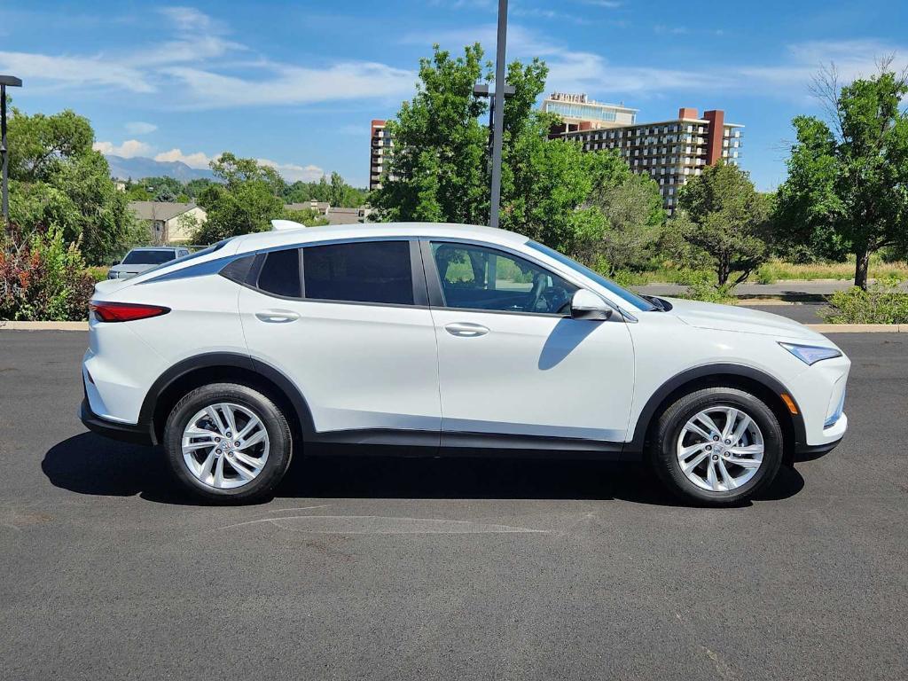 new 2025 Buick Envista car, priced at $26,934