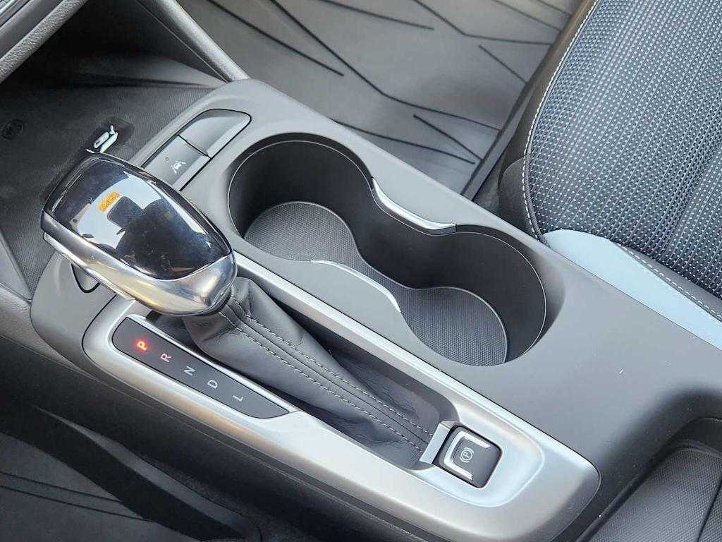 new 2025 Buick Envista car, priced at $26,934
