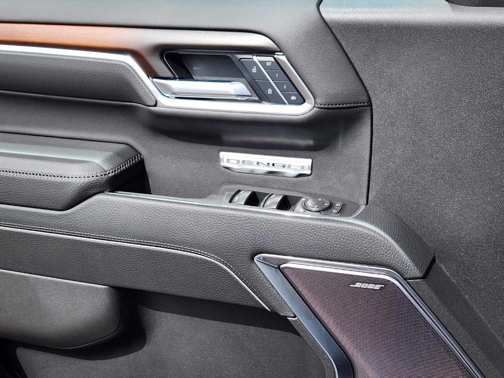 new 2025 GMC Sierra 1500 car, priced at $78,675