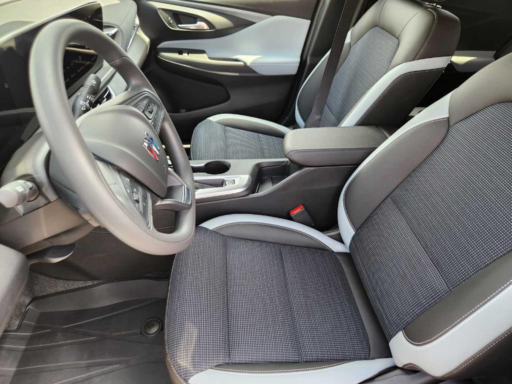 new 2025 Buick Envista car, priced at $26,934