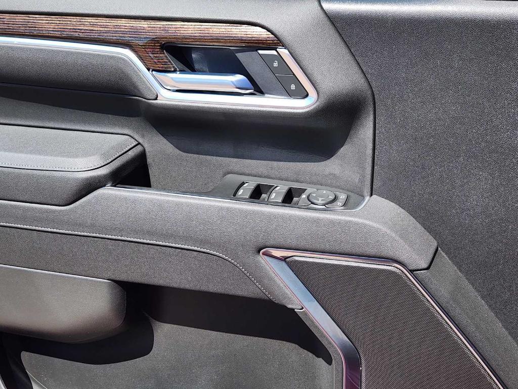 new 2025 GMC Sierra 1500 car, priced at $57,590