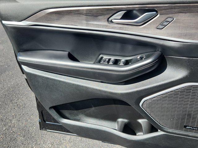 used 2024 Jeep Grand Cherokee L car, priced at $29,595