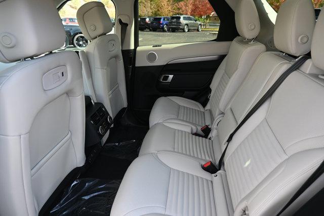 new 2025 Land Rover Discovery car, priced at $76,378