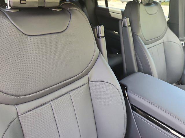 new 2025 Land Rover Range Rover Sport car, priced at $104,570
