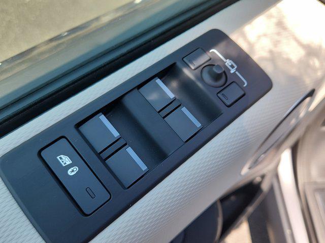 new 2025 Land Rover Discovery car, priced at $78,688