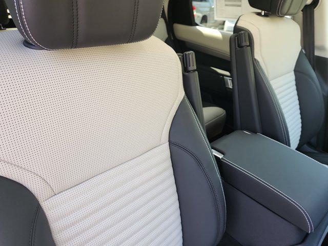 new 2025 Land Rover Discovery car, priced at $78,688