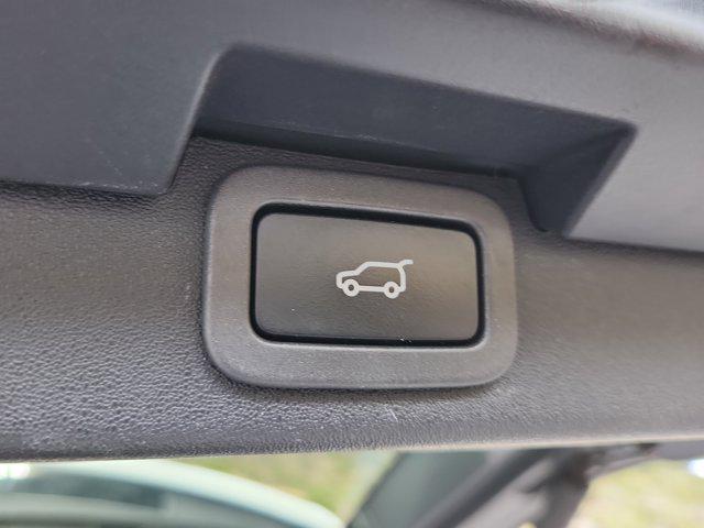 used 2019 Land Rover Discovery car, priced at $19,595