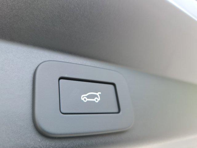 new 2025 Land Rover Range Rover Sport car, priced at $113,825