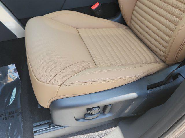 new 2025 Land Rover Discovery car, priced at $89,128