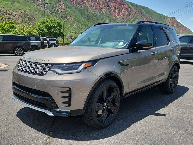 new 2025 Land Rover Discovery car, priced at $89,128