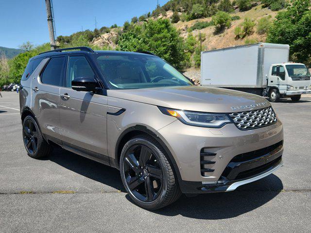 new 2025 Land Rover Discovery car, priced at $89,128