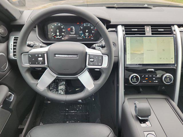 new 2025 Land Rover Discovery car, priced at $65,618