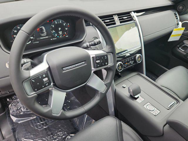 new 2025 Land Rover Discovery car, priced at $65,618