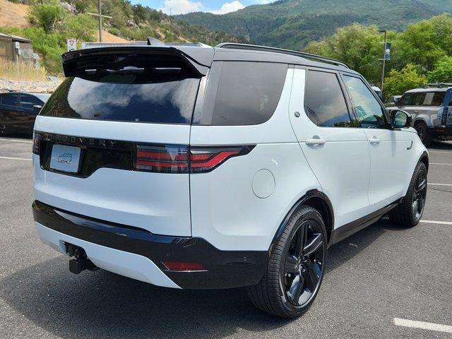 new 2025 Land Rover Discovery car, priced at $77,728