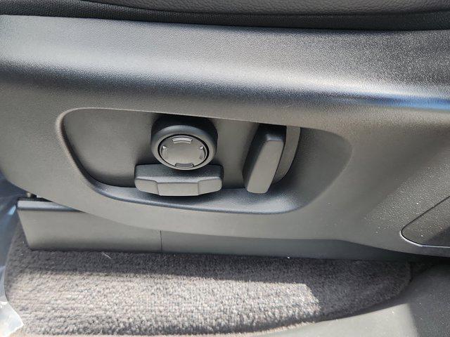 used 2023 Land Rover Discovery car, priced at $37,098
