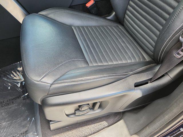 used 2023 Land Rover Discovery car, priced at $37,098