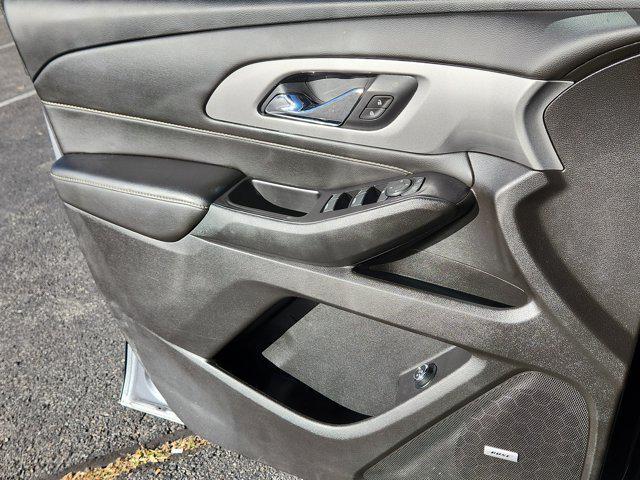 used 2020 Chevrolet Traverse car, priced at $18,596