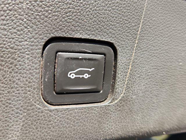 used 2020 Chevrolet Traverse car, priced at $18,596