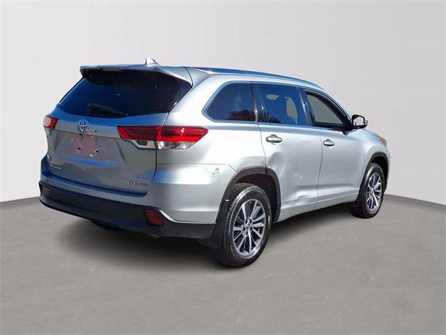 used 2018 Toyota Highlander car, priced at $23,836