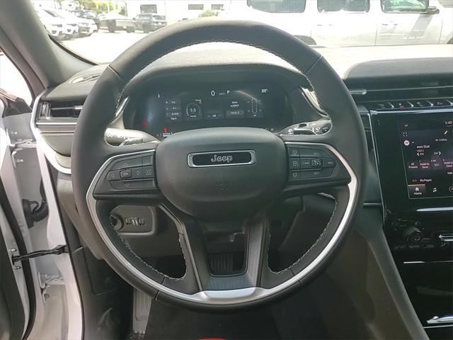 new 2025 Jeep Grand Cherokee car, priced at $32,455