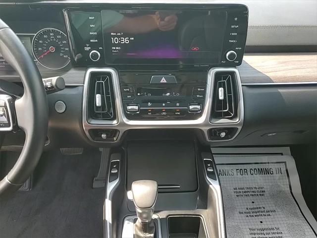 used 2022 Kia Sorento car, priced at $26,895