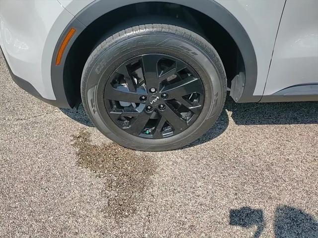 used 2022 Kia Sorento car, priced at $26,895