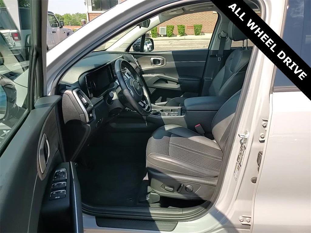 used 2022 Kia Sorento car, priced at $26,901