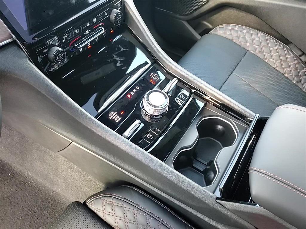 new 2025 Jeep Grand Cherokee car, priced at $55,058